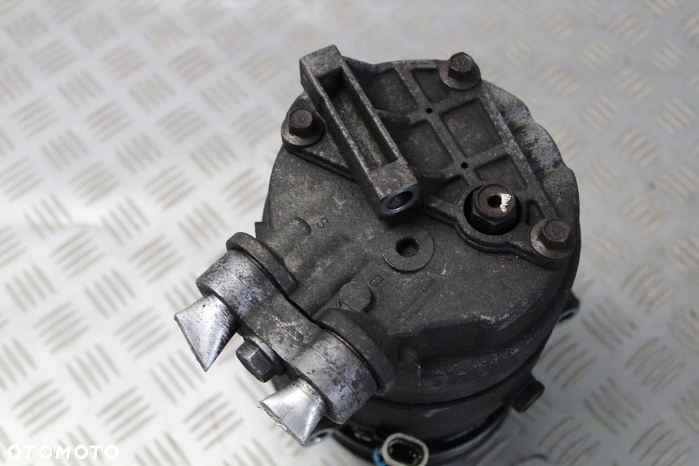 Sprężarka klimatyzacji Audi 90 1984-1994 2,3 BENZYNA - 4