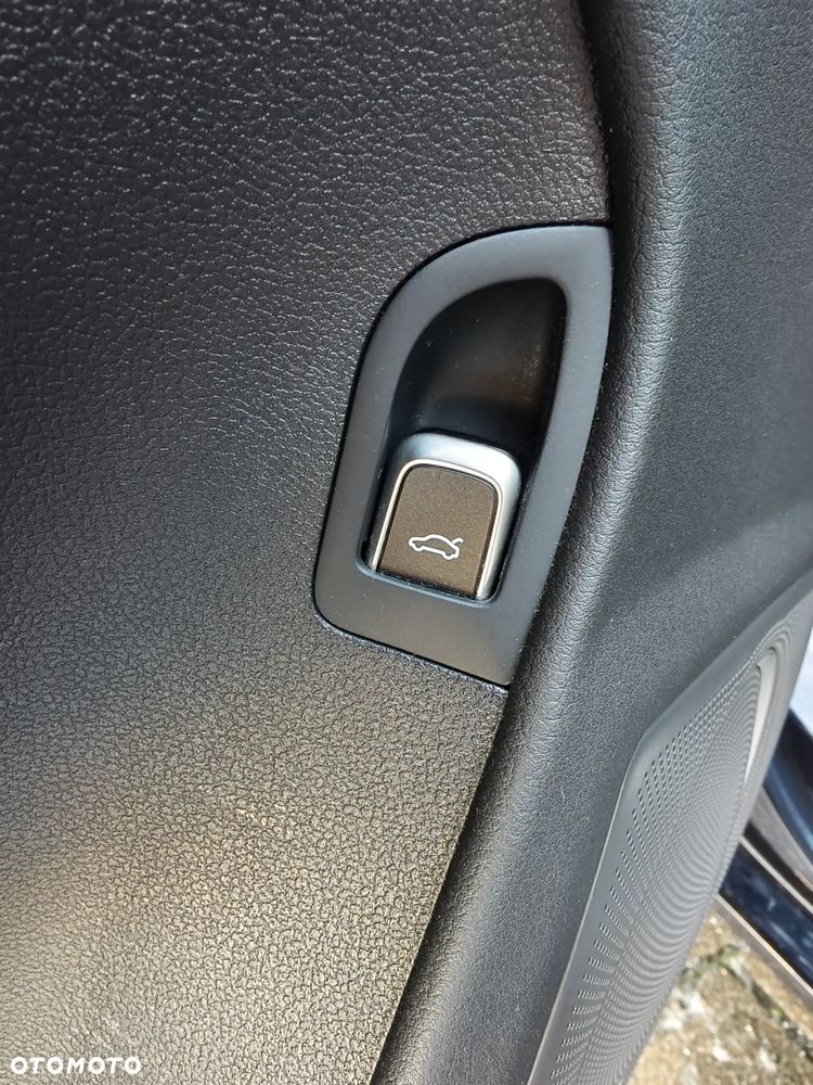 Audi A4 Avant 2.0 TDI quattro sport - 22