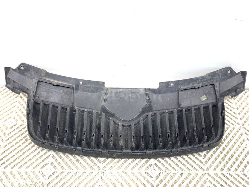 ATRAPA GRILL  SKODA ROOMSTER Praktik (5J) 2007 - 2015 1.4 TDI 59 kW [80 KM] olej napędowy 2007 - - 2