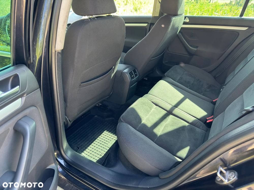 Volkswagen Golf - 11