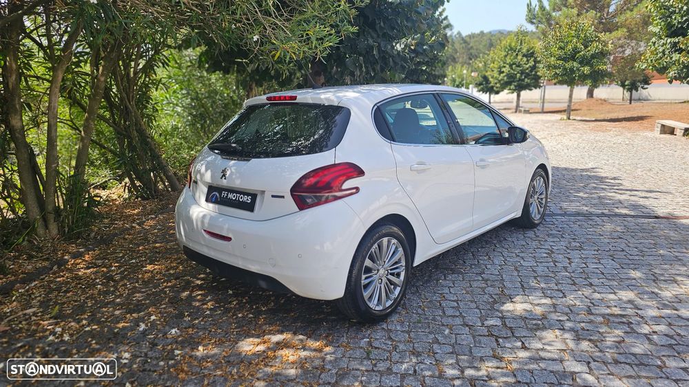 Peugeot 208 1.2 PureTech Allure - 3