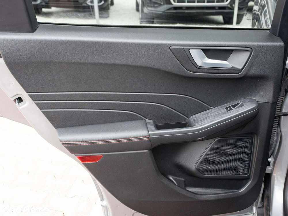 Ford Kuga - 26