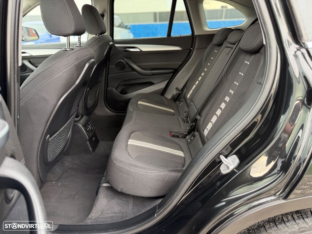 BMW X1 16 d sDrive Auto Line Sport - 12