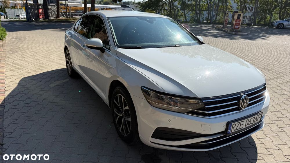 Volkswagen Passat 1.5 TSI EVO Business DSG - 1