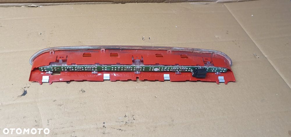 Trzecie światło stop VW Golf V Plus - 5