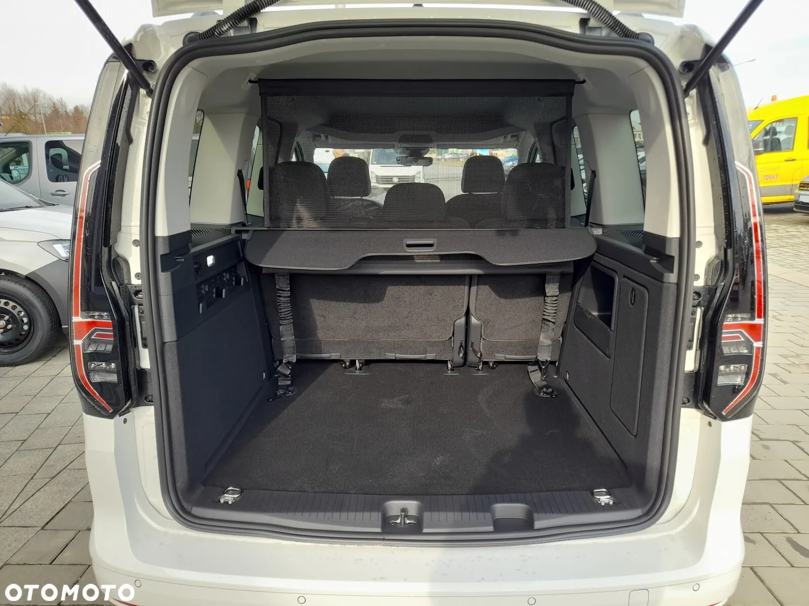 Volkswagen Caddy 2.0 TDI Life 4Motion - 10