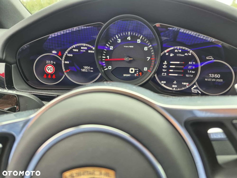 Porsche Cayenne Coupe - 8