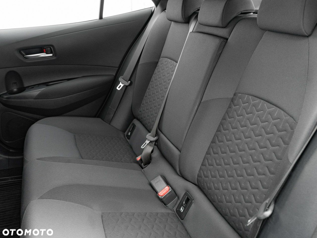 Toyota Corolla 1.8 Hybrid GPF Comfort - 26
