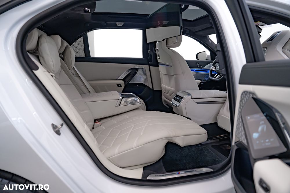 BMW Seria 7 740Ld xDrive MHEV - 22