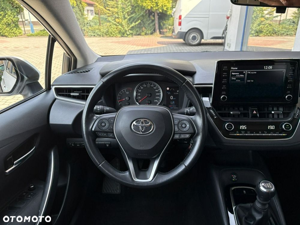 Toyota Corolla - 21