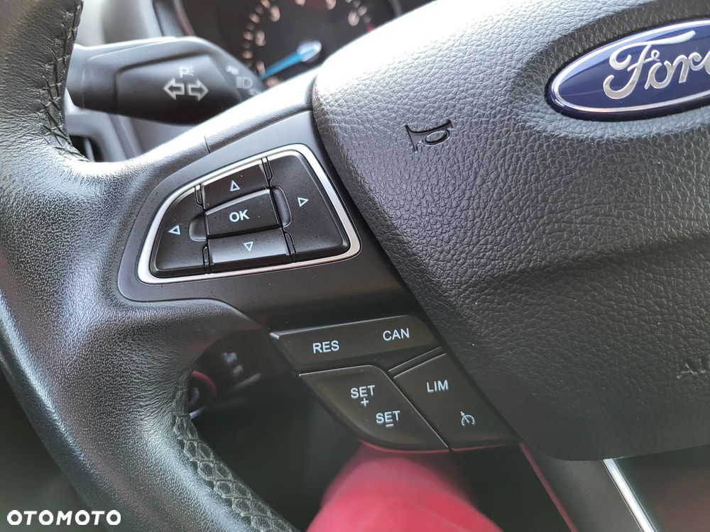 Ford Focus - 30