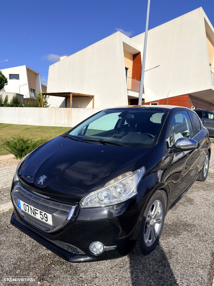 Peugeot 208 1.6 e-HDi Allure 95g - 2