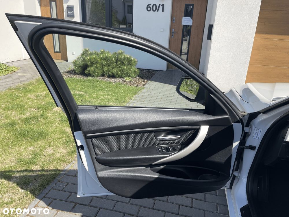 BMW Seria 3 316d - 9