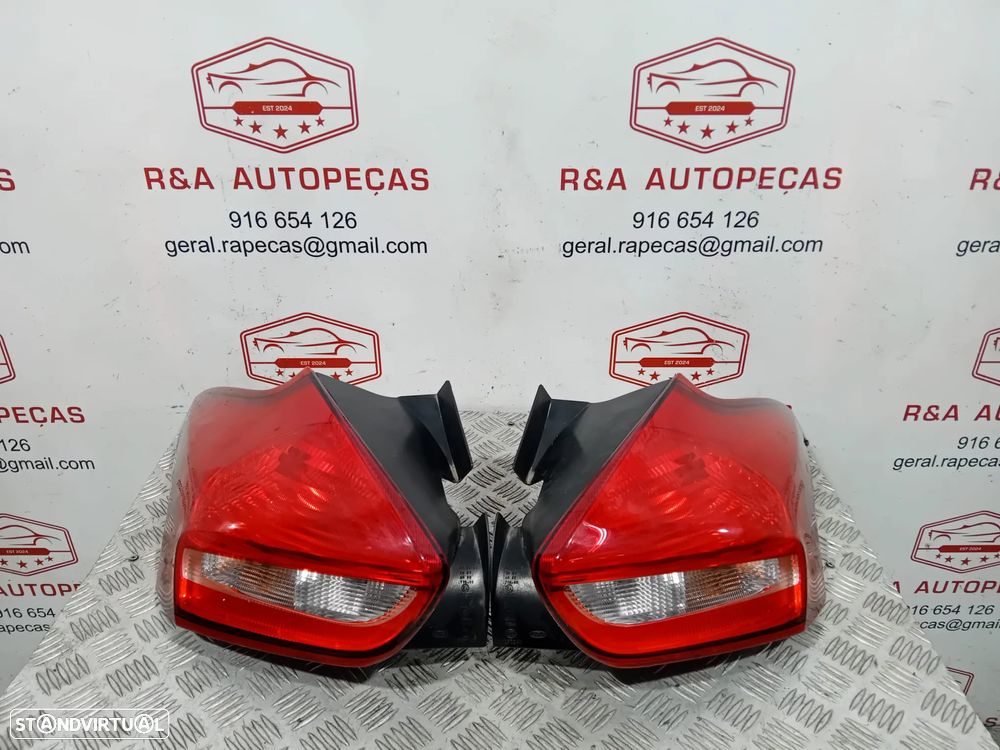 Farolins Direito Esquerdo Ford Focus MK3 III Carro Original - 1