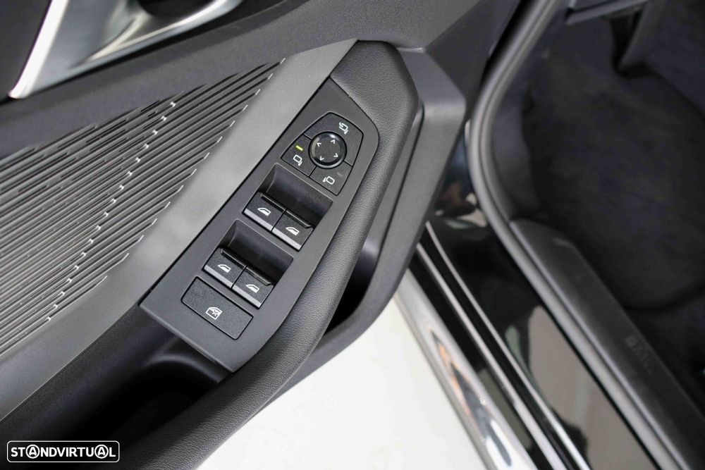 BMW 116 Pack Desportivo M - 13
