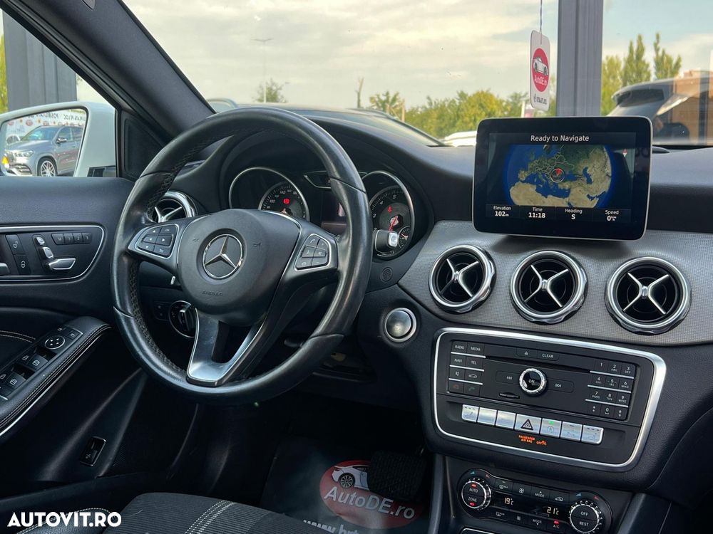 Mercedes-Benz GLA - 8