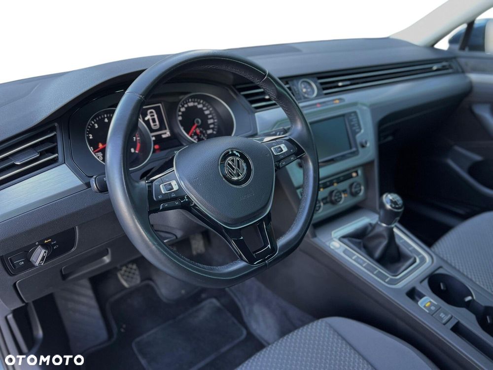 Volkswagen Passat 1.4 TSI BMT Trendline - 10