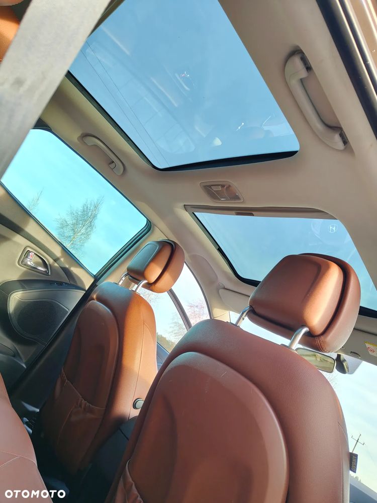 Hyundai ix35 2.0 CRDi 4WD Premium - 32