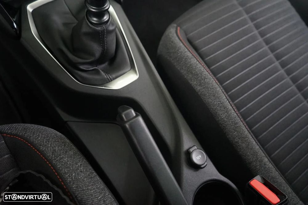 Peugeot 2008 1.2 PureTech Active - 37