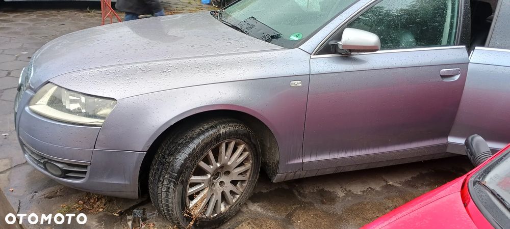 Audi A6 C6 sedan silnik 2.4 V6 BDW skrzynia biegów manual JAV drzwi maska zderzak błotnik LY7H drzwi podsufitka lampa wiązka silnika 4F1971072 Q 02 konsola panel kierownica mechanizm MMI panel sterownik sprężarka klimatyzacji przewód maglownica wspomagania zwrotnica tunel filtr obudowa wykładzina wygłuszenie czujnik osłona belka wydech tłumik sterownik silnika zegary kratki nawiewu szyba przewód rura nagrzewnica rezystor ogrzewania osłona atrapa uszczelka przewód zamek zacisk klamka CAŁY NA CZĘŚCI WSZYSTKIE CZĘŚCI - 4