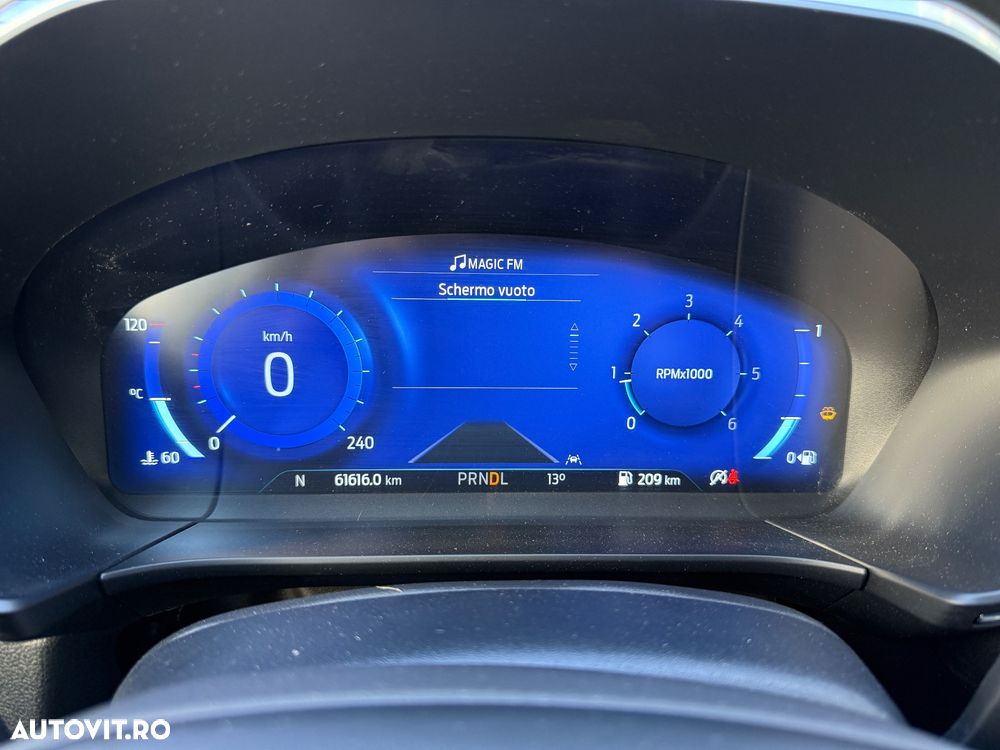 Ford Kuga 2.0 TDCi 2x4 Aut. Cool & Connect - 28