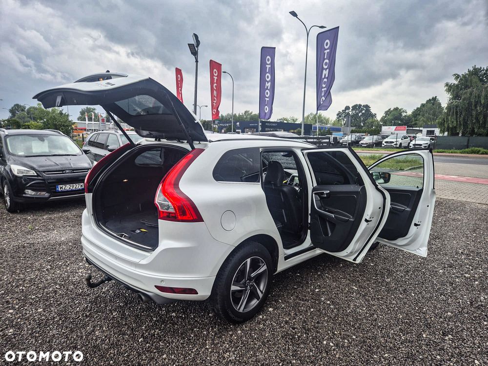 Volvo XC 60 D4 AWD Geartronic RDesign - 18