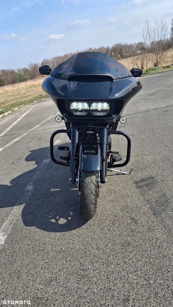 Harley-Davidson Touring Road Glide - 4