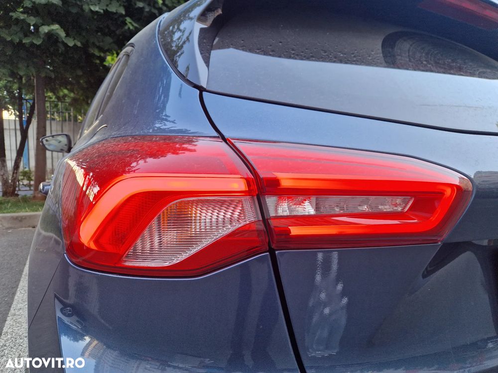 Ford Focus 1.0 EcoBoost Titanium Business - 28