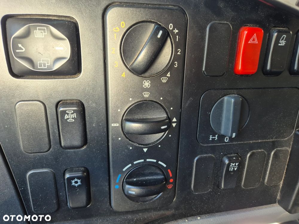 Mercedes-Benz Atego 1222 1224 z Niemiec 9m kontener izoterma podział manual - 17