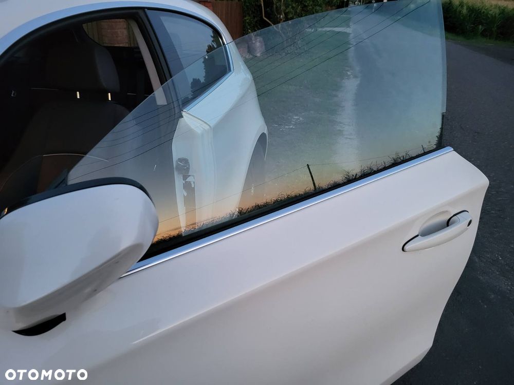 BMW Seria 1 116d - 4