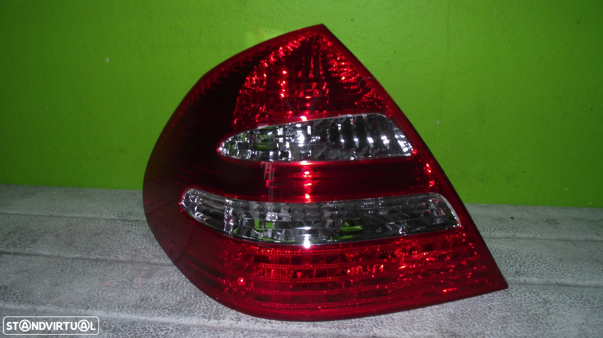 Farolim Trás Esquerdo Mercedes E W211 - 2002 / 2006 - 2