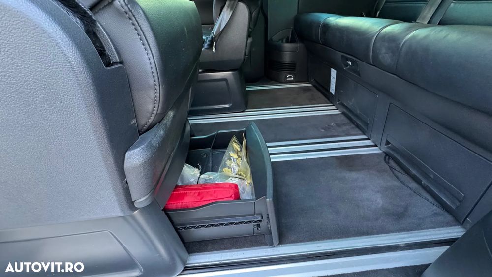 Volkswagen Multivan - 26