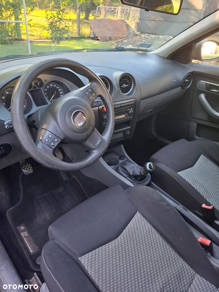 Seat Ibiza 1.4 16V Reference - 5