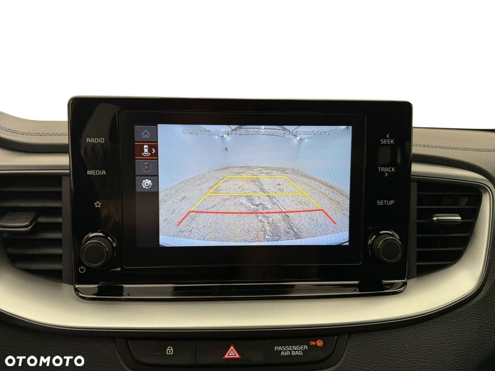 Kia Ceed - 21