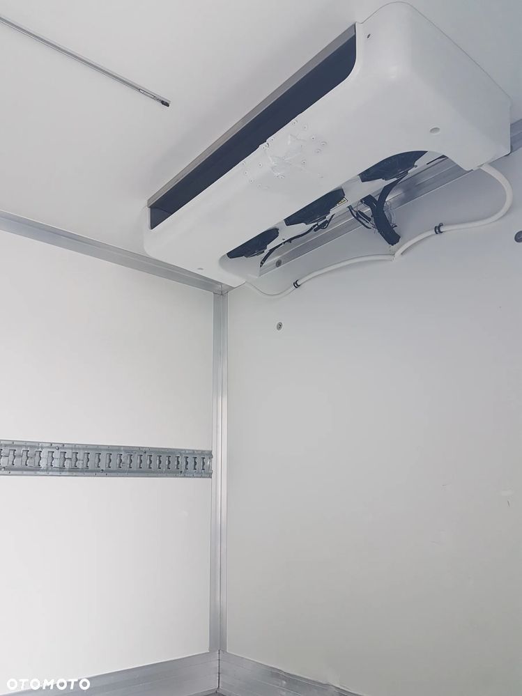 Renault MASTER 8EP CHŁODNIA MROŹNIA 4,21x2,11x2,01 IZOTERMA AGREGAT THERMO KING V-500 MAX GRZANIE ZASILANIE Z SILNIKA + ELEKTRYCZNE KRAJOWY - 7