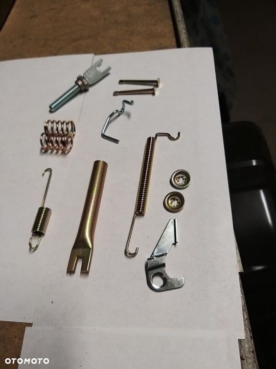 rozpieracz szczęk hamulcowych NEXIA/ ESPERO/ NUBIRA lewy 96395381 - 1