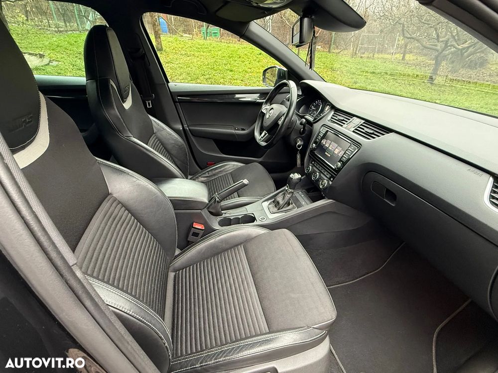 Skoda Octavia Combi 2.0 TDI 4x4 DSG RS - 4