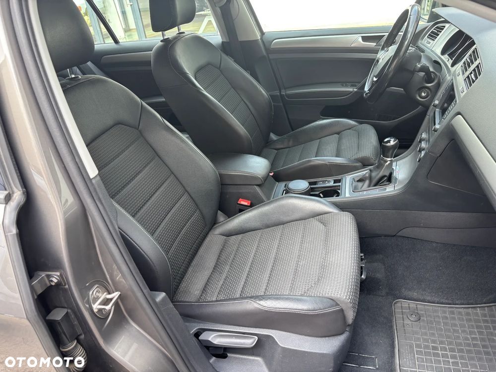 Volkswagen Golf Variant 2.0 TDI 4Motion BlueMotion Technology Highline - 9