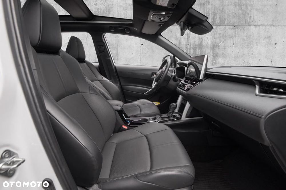 Toyota Corolla Cross 2.0 Hybrid Executive - 12
