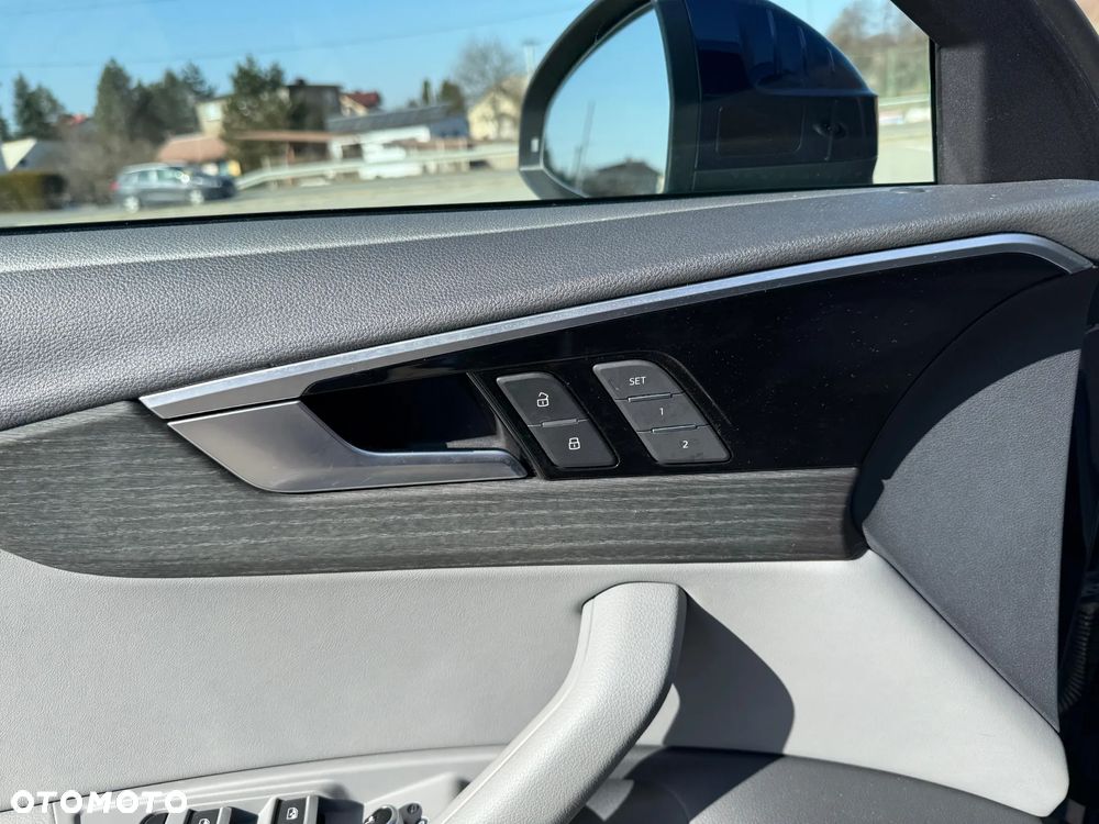 Audi A4 Limousine 40 TFSI S tronic - 16