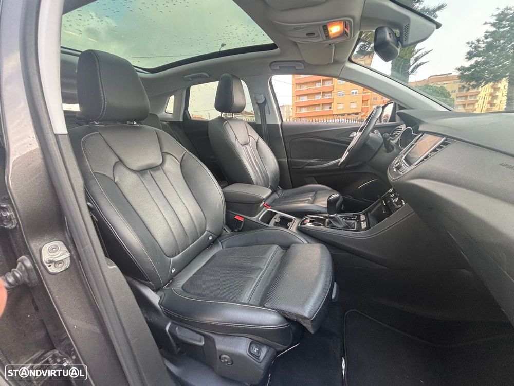 Opel Grandland X 1.2 T Design & Tech AT - 46
