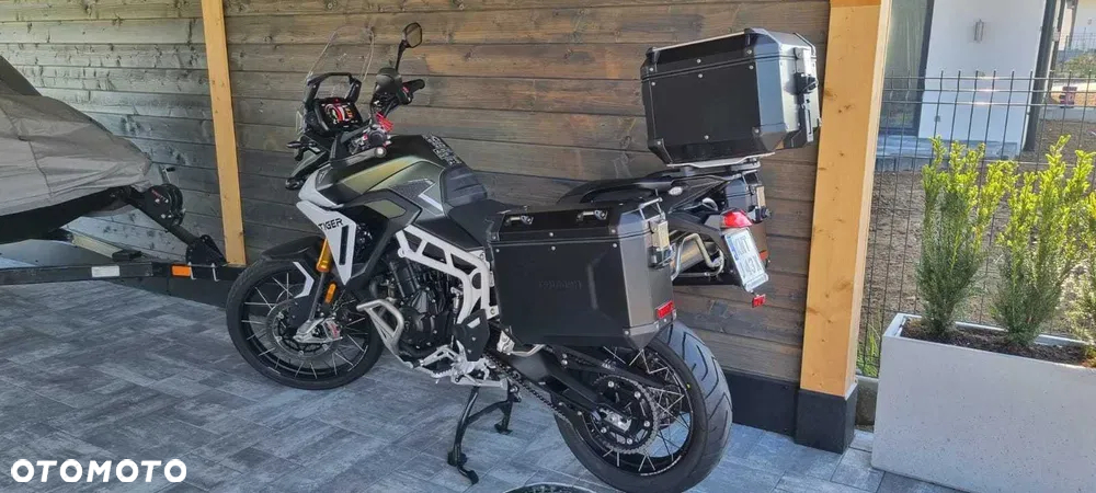 Triumph Tiger - 2