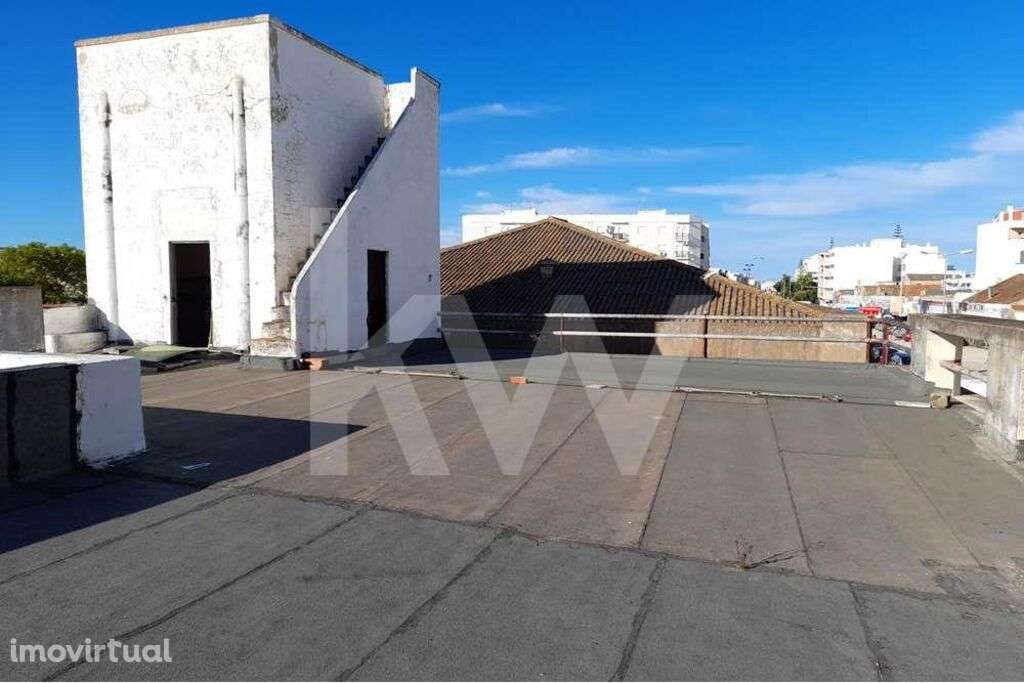 Moradia Centenária / 1200m2 Urbano com PIP Aprovado para Construção - Grande imagem: 2/30