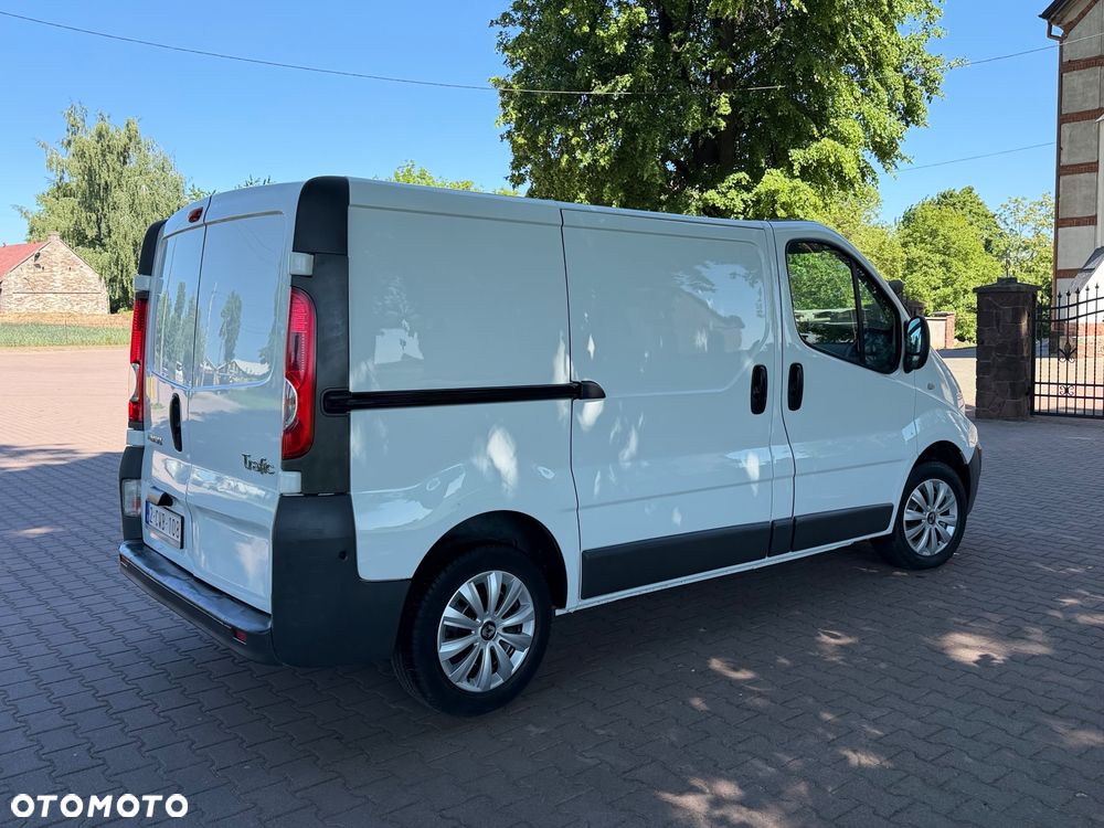Renault Trafic - 12