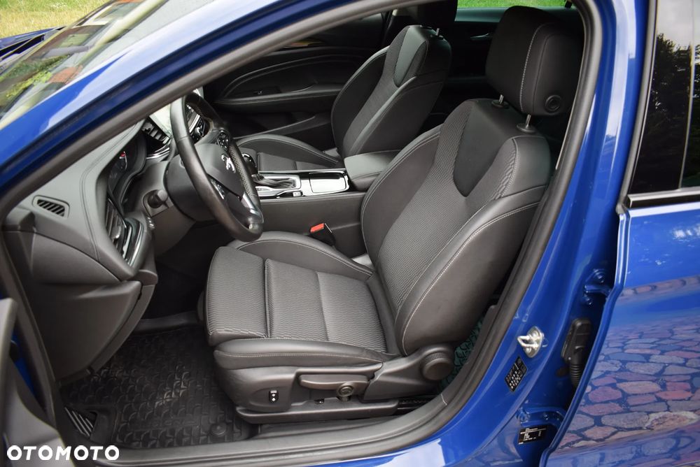 Opel Insignia - 22