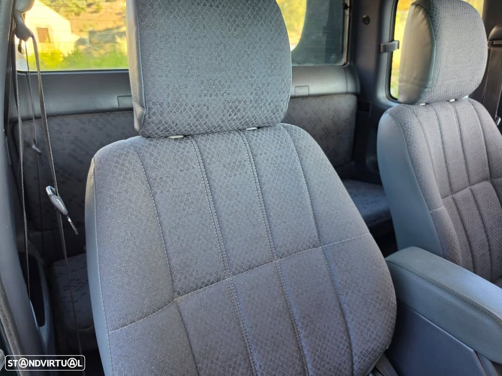Toyota Hilux 2.5 D4-D Trial 4L - 7