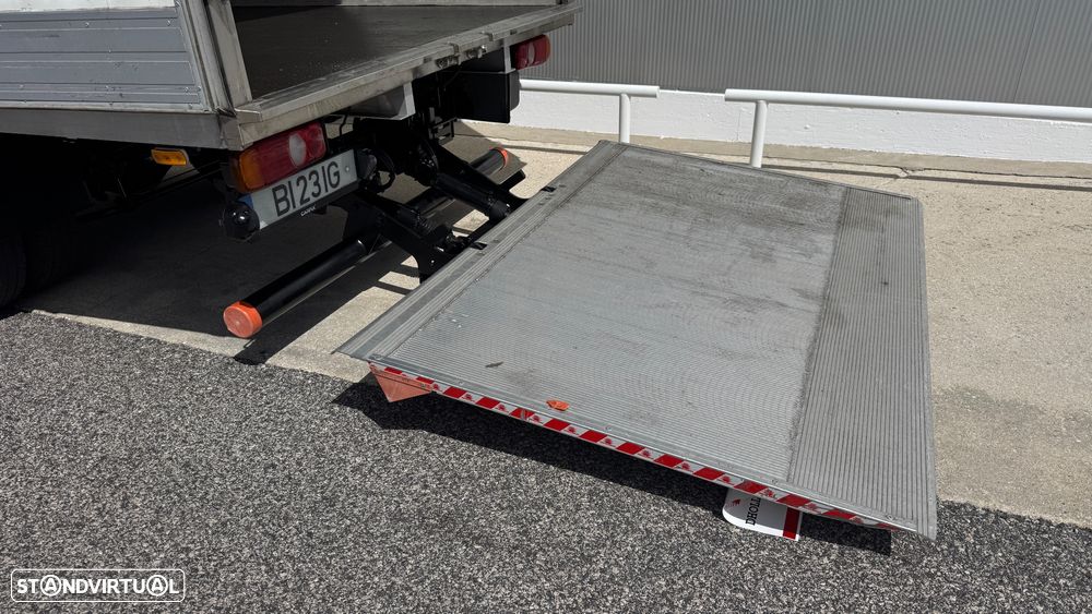 Mitsubishi Canter 3C13 C/ Plataforma elevatória - 8