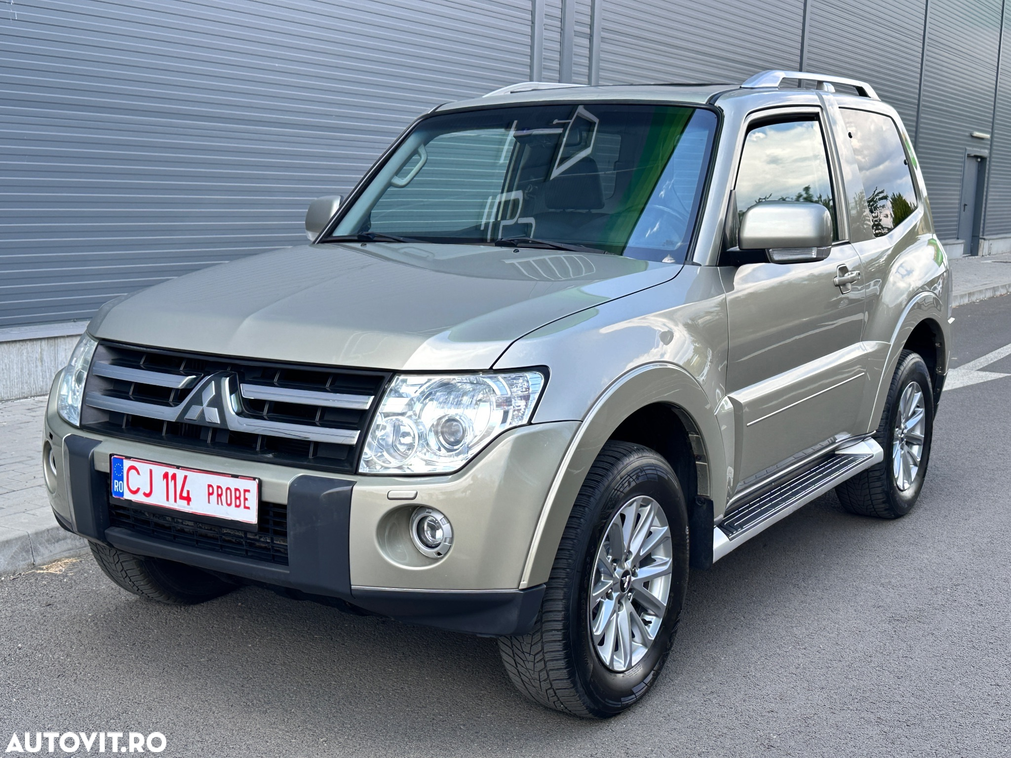 Mitsubishi Pajero 3.2 DI-D Automatik Limited Edition - 13
