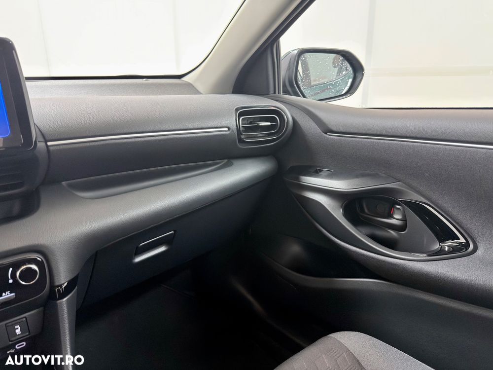 Toyota Yaris - 6