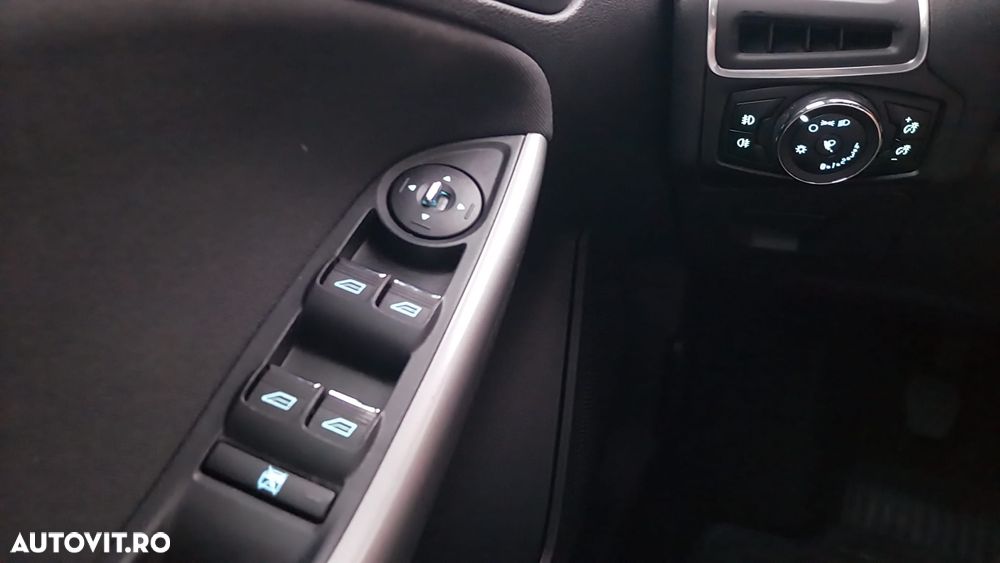 Ford Focus 1.0 EcoBoost ST-Line - 10